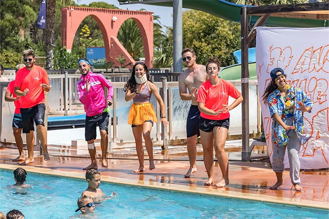 animations à l'espace aquatique du camping La Palmeraie